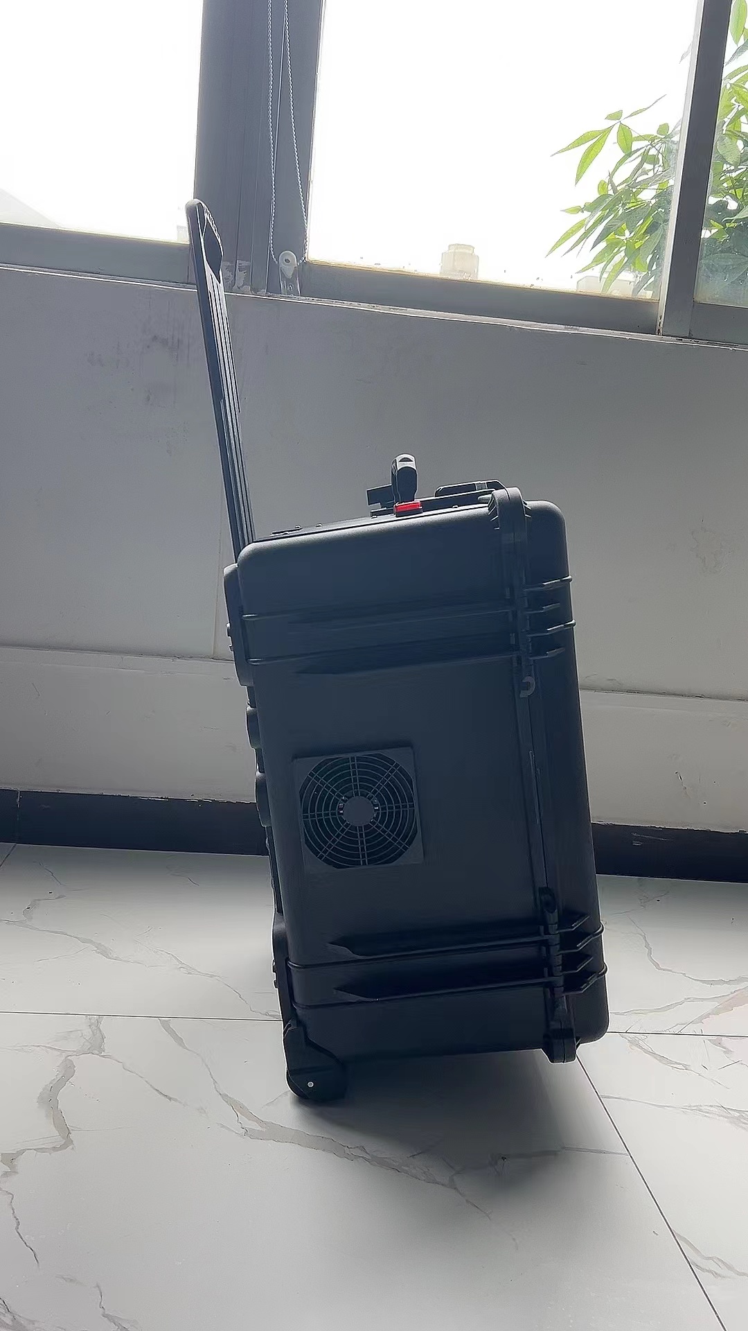 九合垸原种场手拉箱型移动通信干扰器